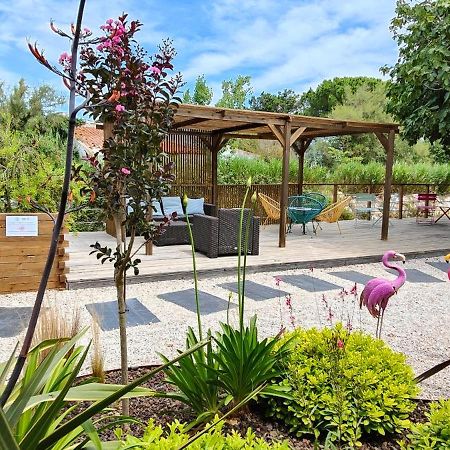 Logis Le Nid Du Pont De Gau Aparthotel แซ็งต์-มารี-เดอ-ลา-แมร์ ภายนอก รูปภาพ