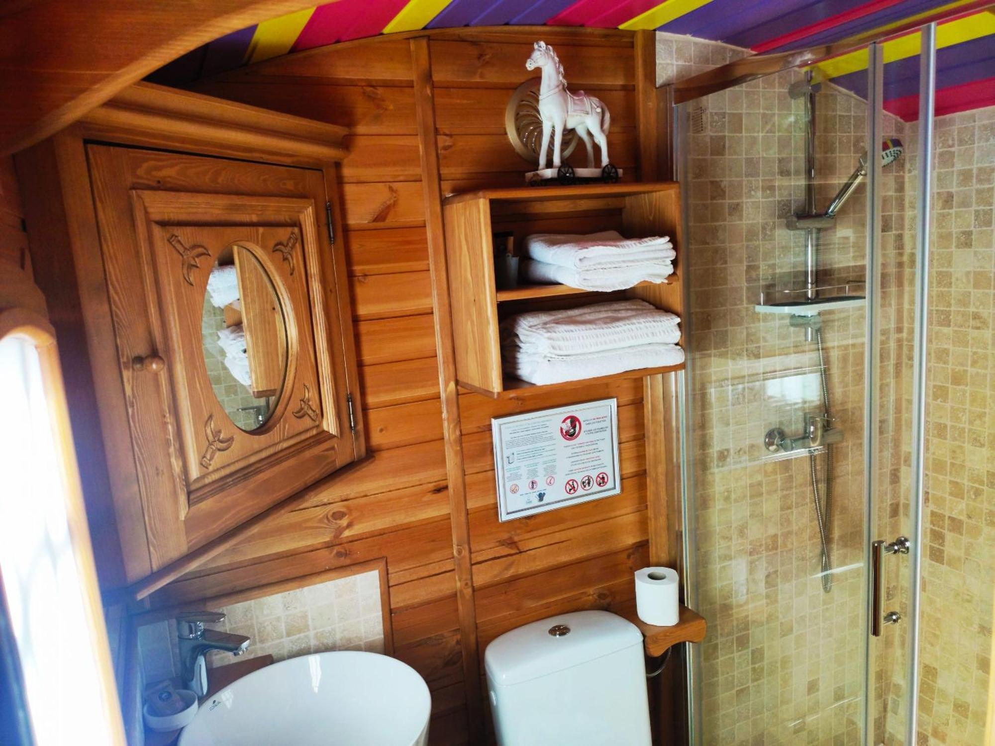 Logis Le Nid Du Pont De Gau Aparthotel แซ็งต์-มารี-เดอ-ลา-แมร์ ห้อง รูปภาพ